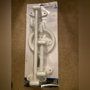 NEW 4 Piece White Wood Bathroom Hardware Set